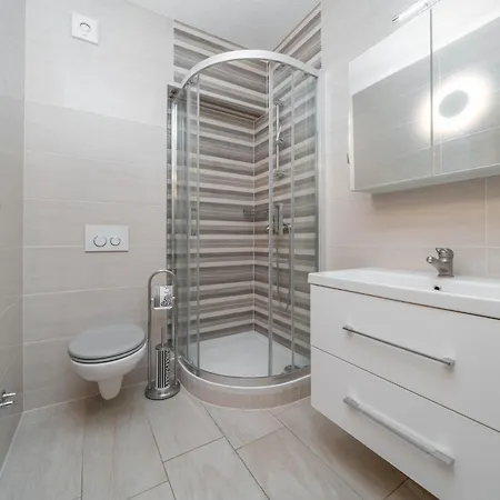 Ela Lägenhet Makarska